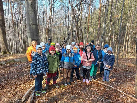 Frühlingsspaziergang mit dem Kindergarten