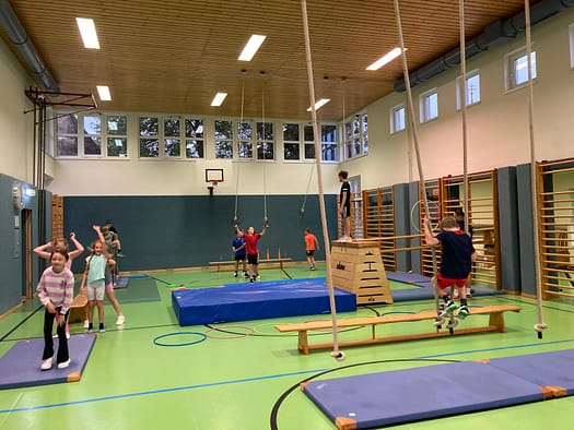 Bewegungseinheit mit „Hopsi Hopper“
